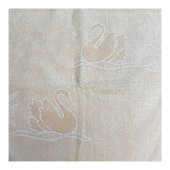 Vintage Cream Cotton Bath Towels Elegant Swan 3D Pattern Set Of 2 Granny Core - Picture 3 of 5